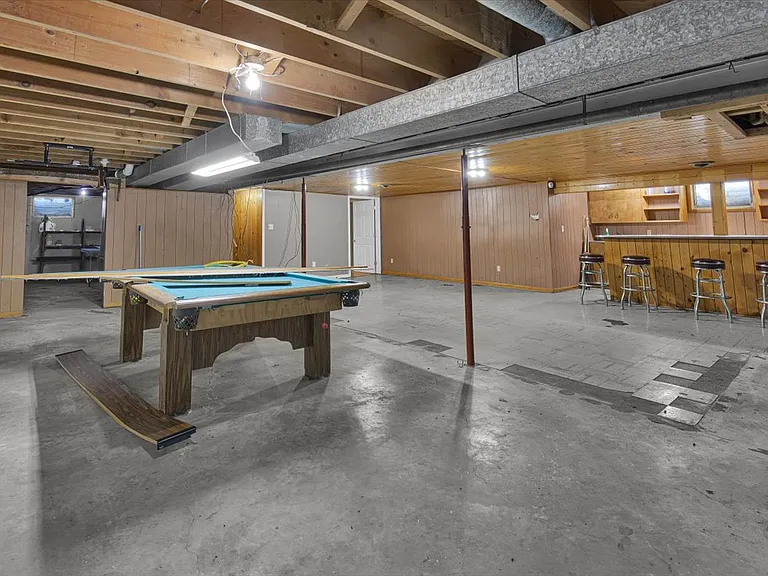 535 Wallace St — Photo 28