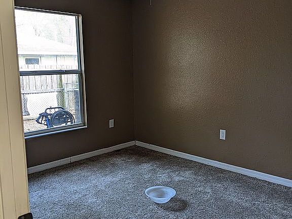 2nd image of 4505 SE 57th Ln