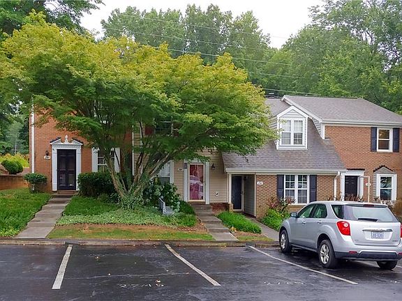 2nd image of 2741 Cottage Pl