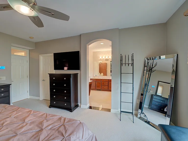 8 Astor Pl — Photo 22