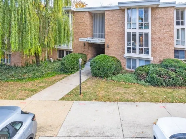5705 Indian Ct Suite 22, Alexandria, VA 22303