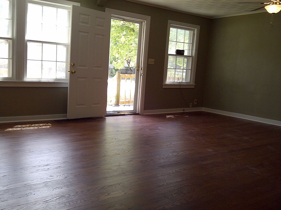 2nd image of 117 W Saint Louis Ave