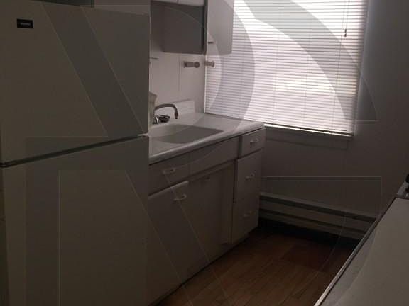 2nd image of 1313 Oak Ave #1313K3