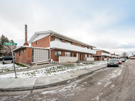 2nd image of 1690 Riviera Dr