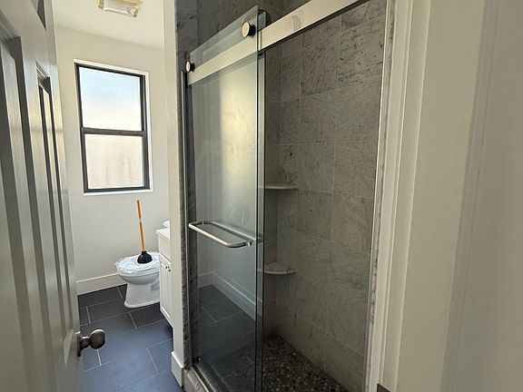 5th image of 12 Peterborough St #20