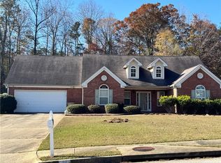 5393 S Crest Ridge Dr, Ellenwood, GA 30294