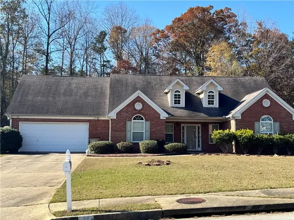 5393 S Crest Ridge Dr, Ellenwood, GA 30294