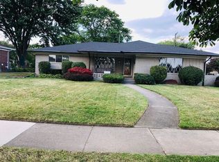 8495 McKinley Ave, Center Line, MI 48015