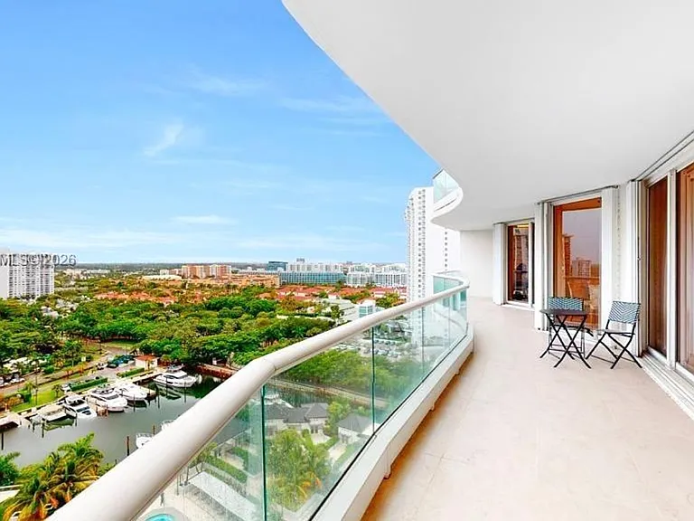 7000 Island Blvd #1808 — Photo 7