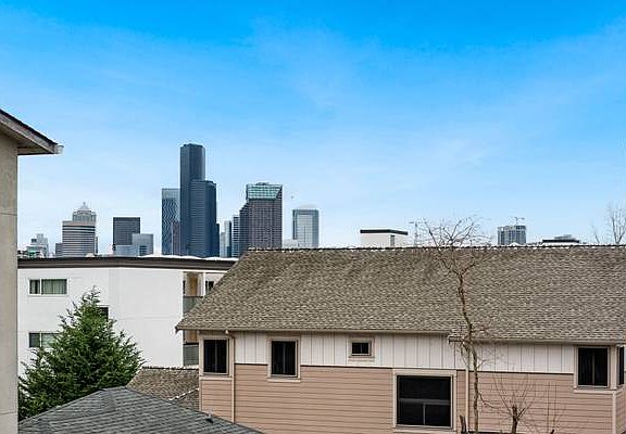 5th image of 1100 S Massachusetts St #305