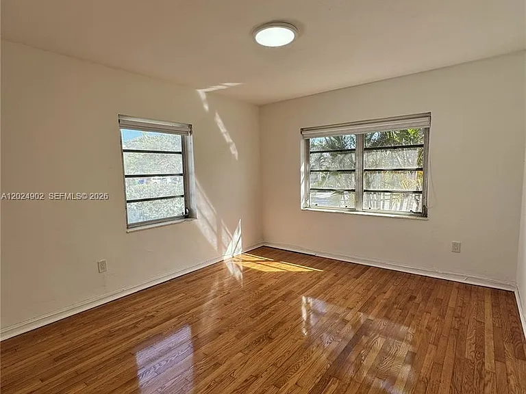 5353 SW 6th St — Photo 7
