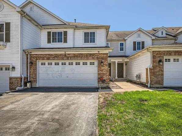 614 Grand Canyon Cir, Crystal Lake, IL 60014