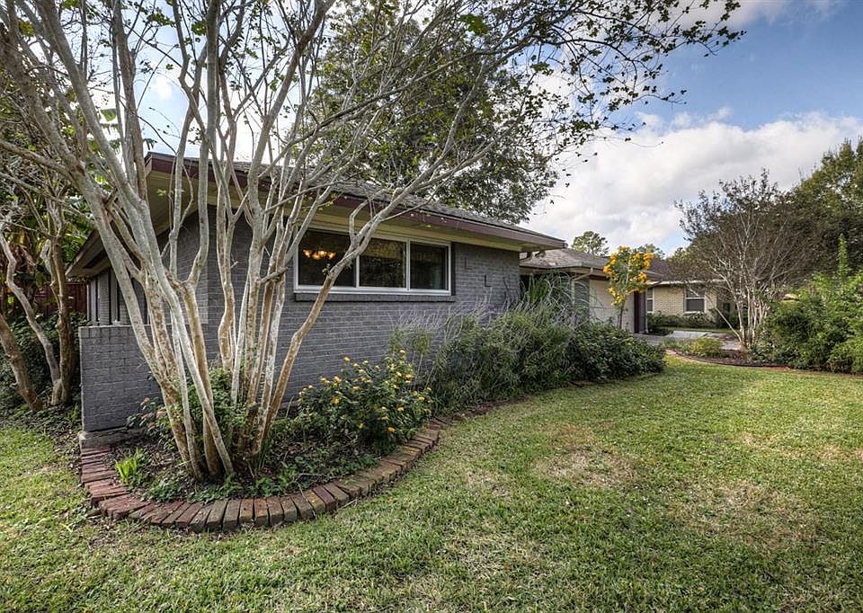 1st image of 4729 Creekbend Dr