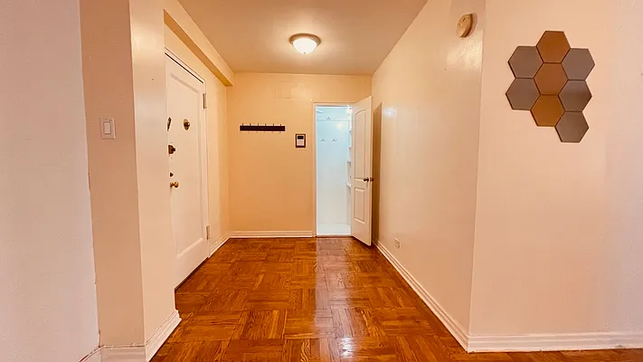 Sold by Winzone Realty Inc | media 2