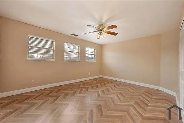 1585 Foxwood Dr — Photo 39