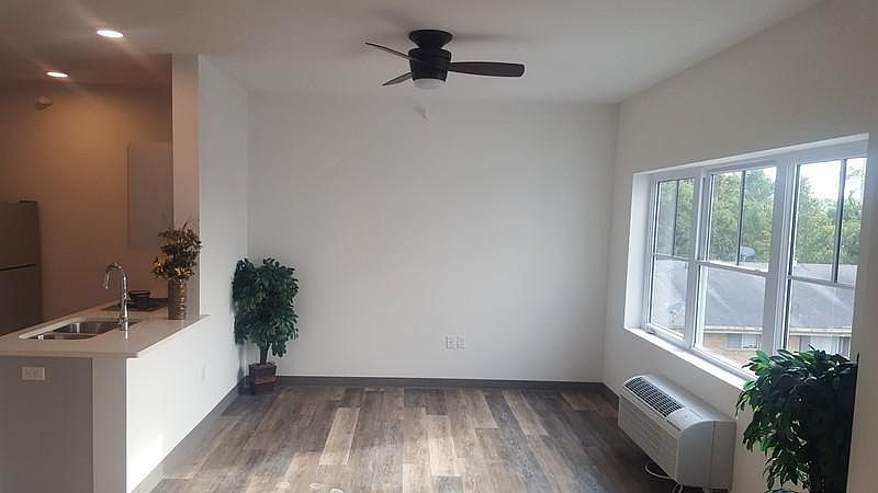 1st image of 2075 N Cambridge Ave #204