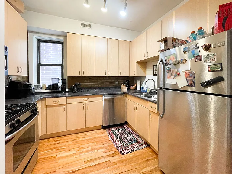 1511 W Chestnut St #2F — Photo 1