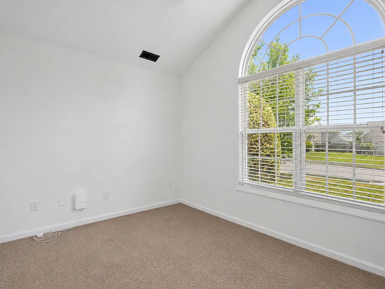 1944 Yellowbrick Rd — Photo 23
