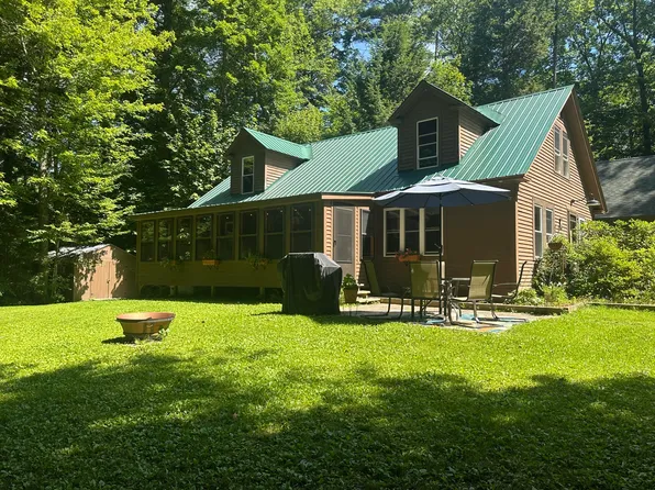 39 Tilton Pond Road, Fayette, ME 04349