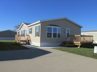 6013 S Prestwick Pl, Sioux Falls, SD 57106