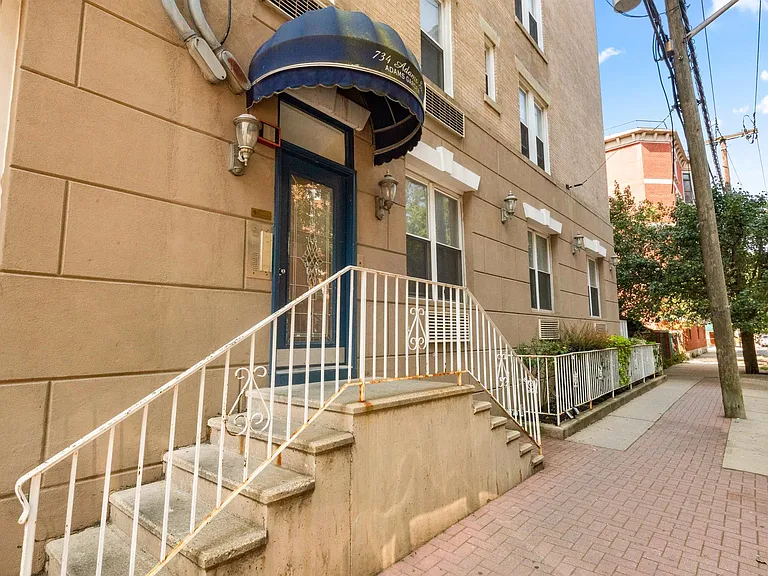 734 Adams St #1B — Photo 19