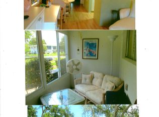 8220 112th St APT 104, Seminole, FL 33772