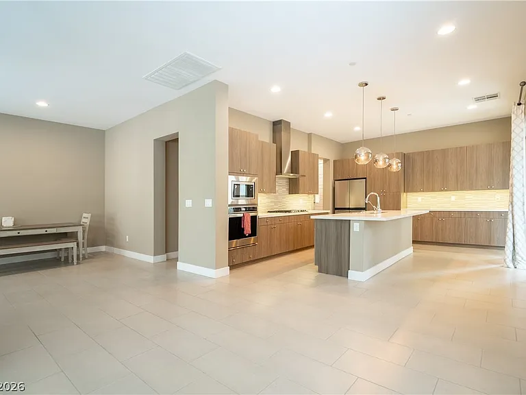 11250 Cactus Tower Ave #101 — Photo 8