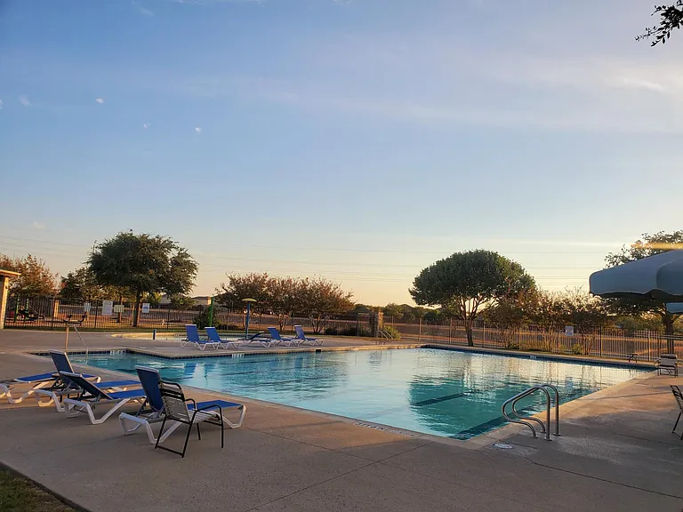 945 Cypress Ml — Photo 27