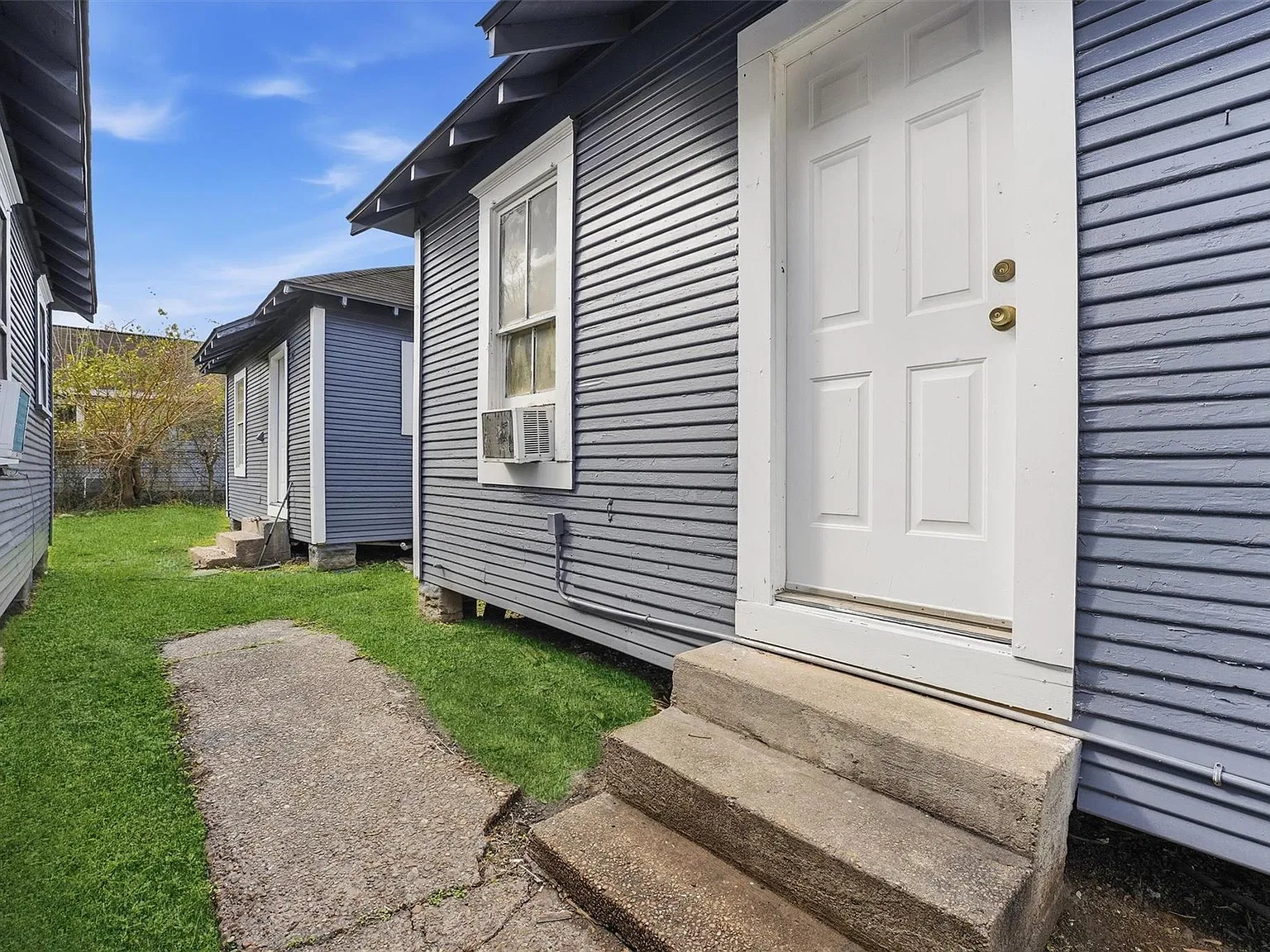 2 bed, 1.0 bath, 720 sqft, $1,000 — Photo 3
