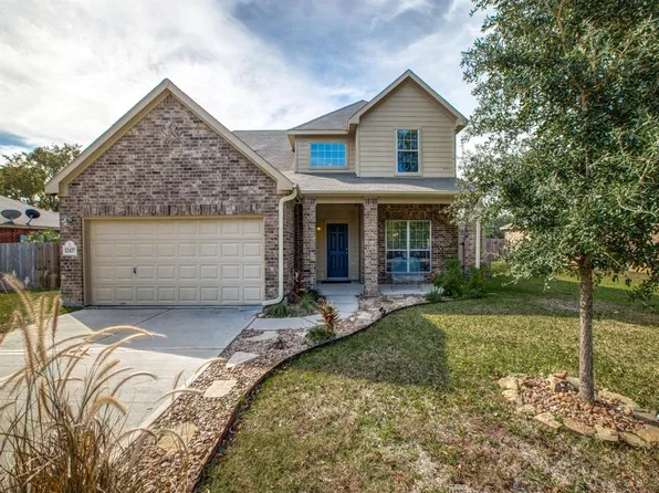 12437 Ridgecrest Dr, Willis, TX 77318