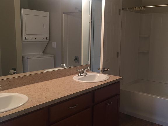 4th image of 419 Avenue C