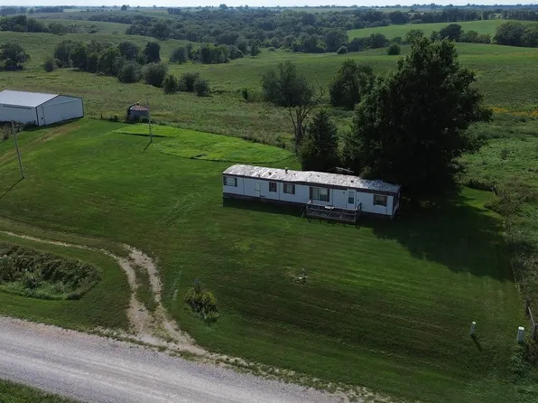 110 Cedar Ave #A, Bloomfield, IA 52537