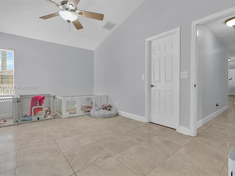 520 Henry Ave — Photo 29