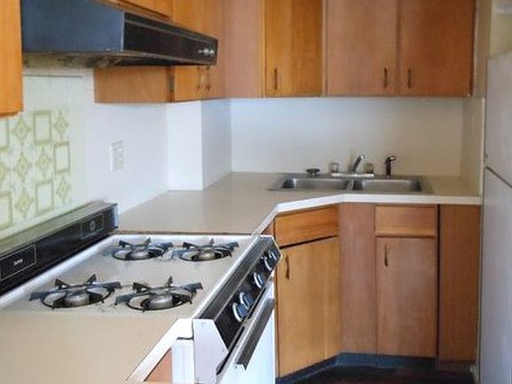 4th image of 314 W Mission St #14D