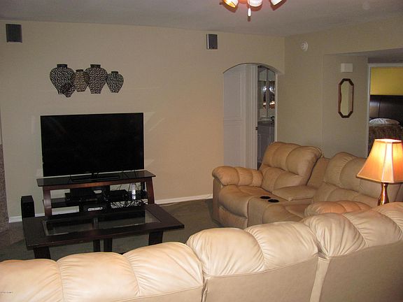 4th image of 5104 N 32nd St Unit 435