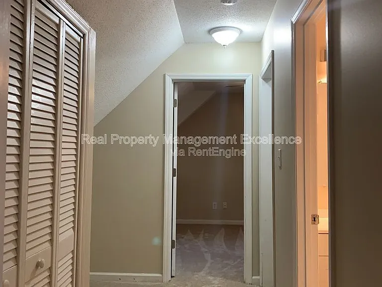 4437 Whisperwood Dr — Photo 20