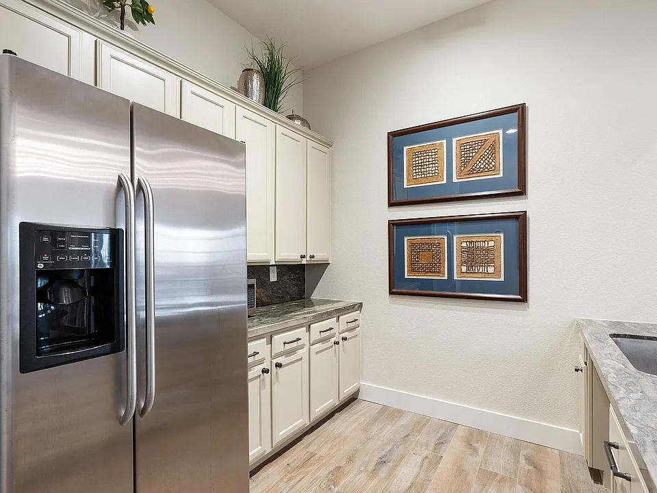 Clubhouse Kitchen