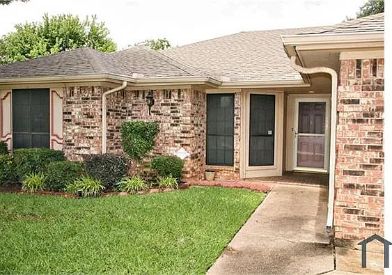 3 bed, 1552 sqft, $2,850 — Photo 2