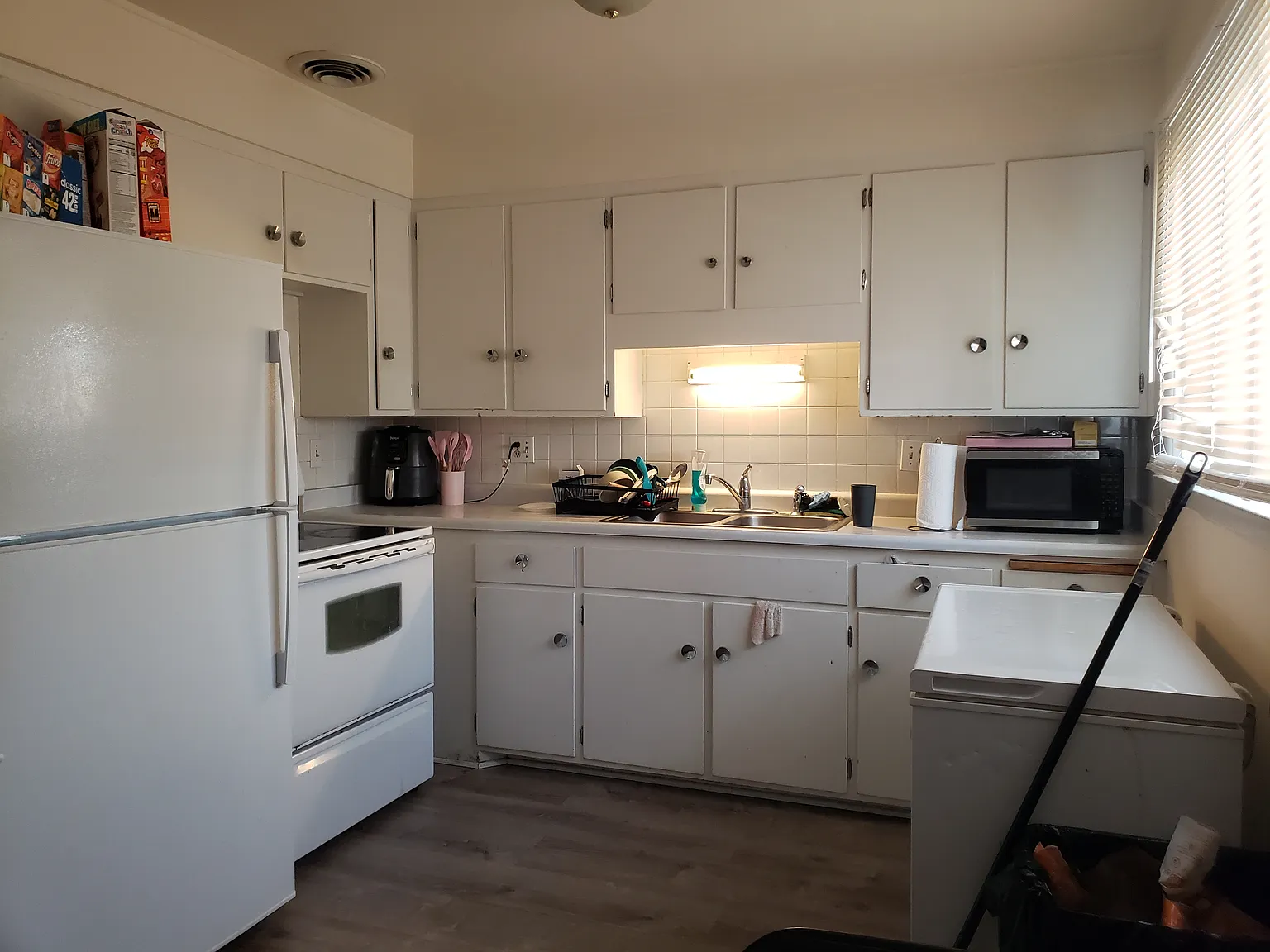 3 bed, 945 sqft, $1,050 — Photo 4