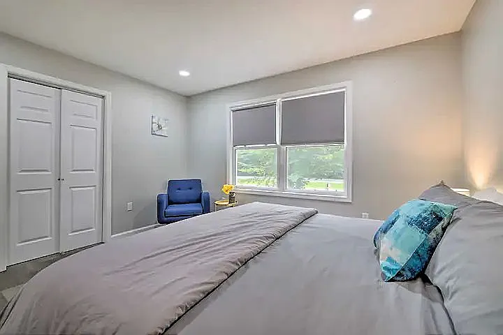 327 Country Place Dr photo 1