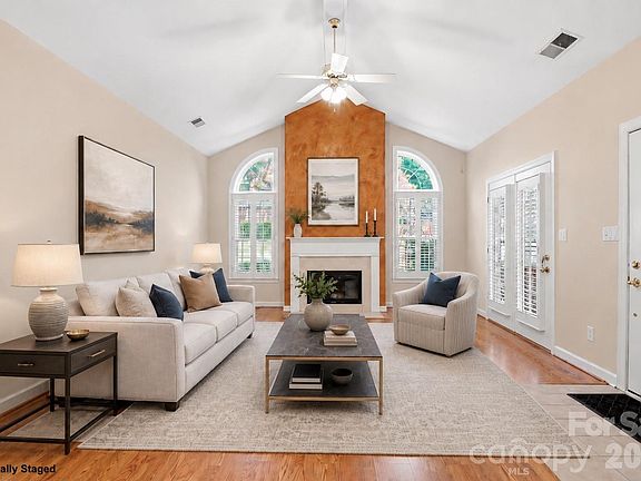 5th image of 8302 Olde Troon Dr