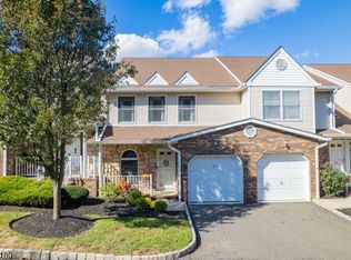 675 Raritan Rd APT 33, Clark, NJ 07066