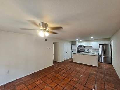 5th image of 1315 E Mulberry Ave #1