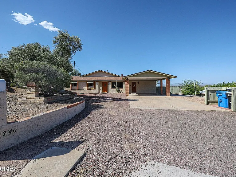 1740 E Camino Del Santo — Photo 3