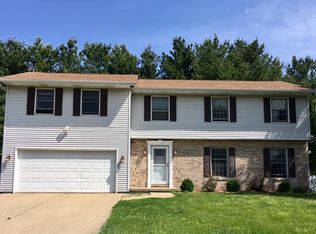 1225 Old Crows Way, Springfield, IL 62712