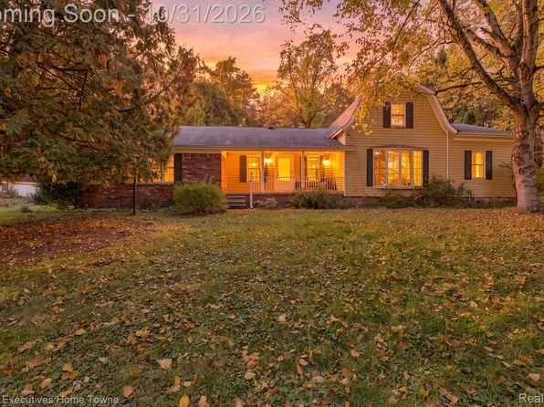 8126 Saint Clair Rd, Lexington, MI 48450