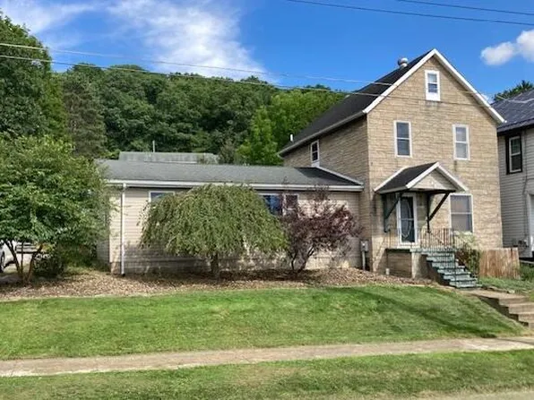 49 Manning St, Oil City, PA 16301