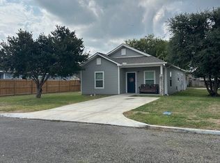 103 Retama Rd, Refugio, TX 78377