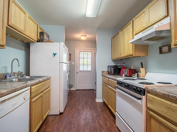 4th image of 17320 Avondale Cir