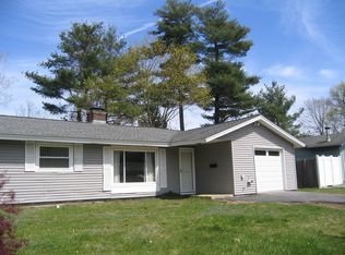 84 Lowther Rd, Framingham, MA 01701